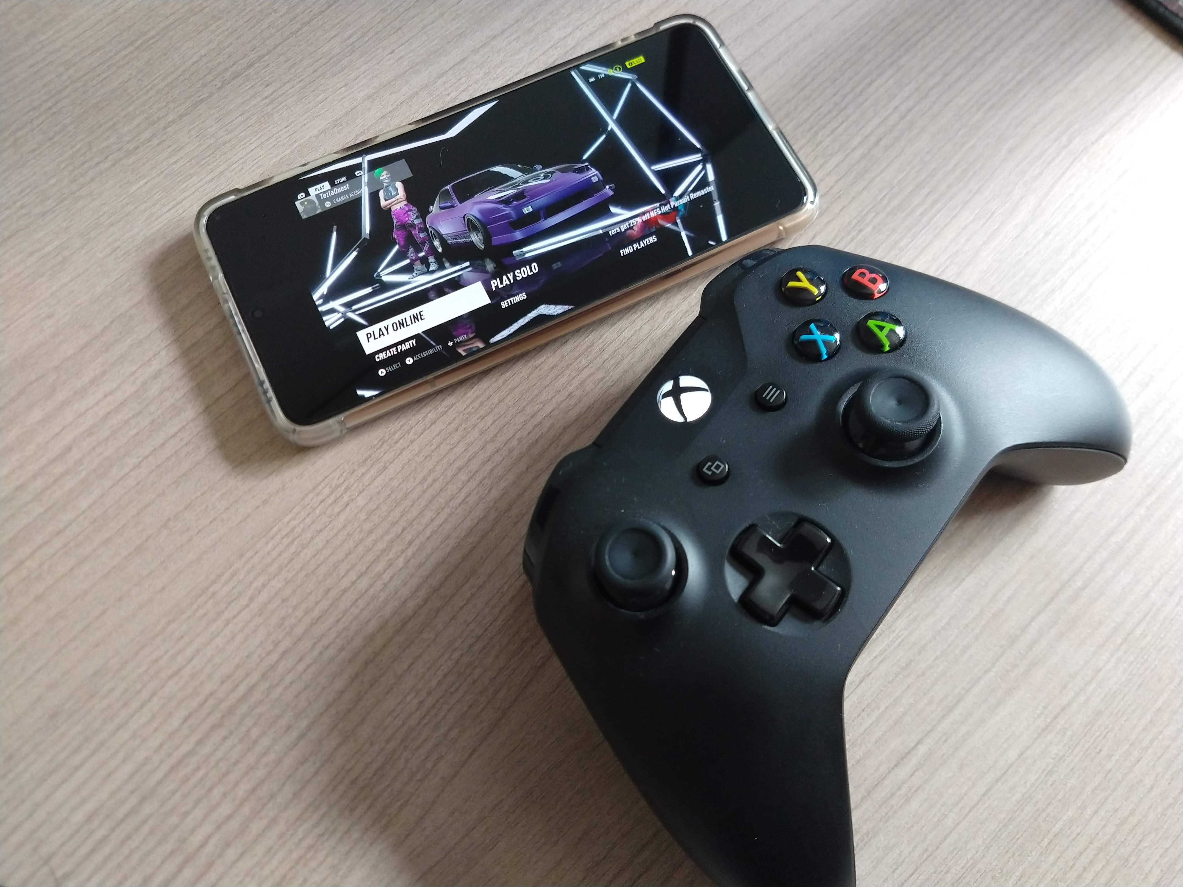 XCloud rodando em um celular Samsung S21+